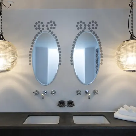 Erosantorini Estate Resort 4*