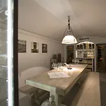 Erosantorini Luxury Private Estate & Suites