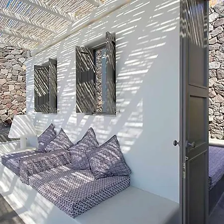 Erosantorini Luxury Private Estate & Rezort 4*