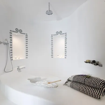 Erosantorini Luxury Private Estate & Feriested
