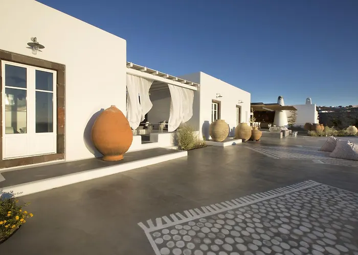 Erosantorini Luxury Private Estate & Suites 4*