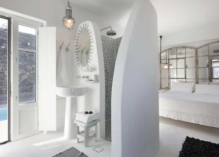 Erosantorini Luxury Private Estate & Suites منتجع 4*