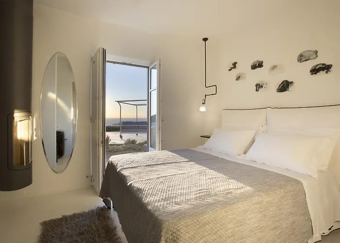 Erosantorini Luxury Private Estate & Suites 4*