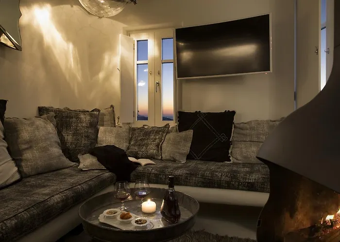 منتجع Erosantorini Luxury Private Estate & Suites ثيرا