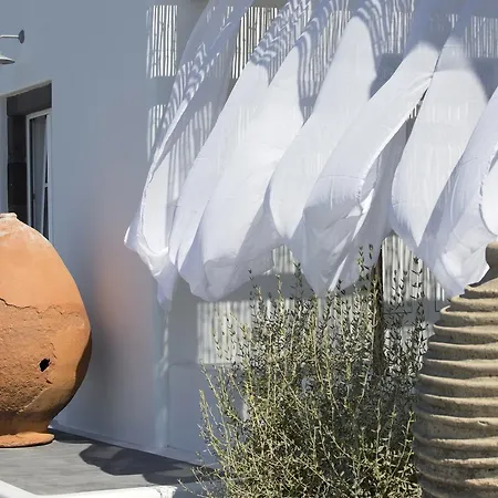 Resort Erosantorini Estate 4*