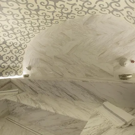 Erosantorini Estate Resort Fira (Santorini)