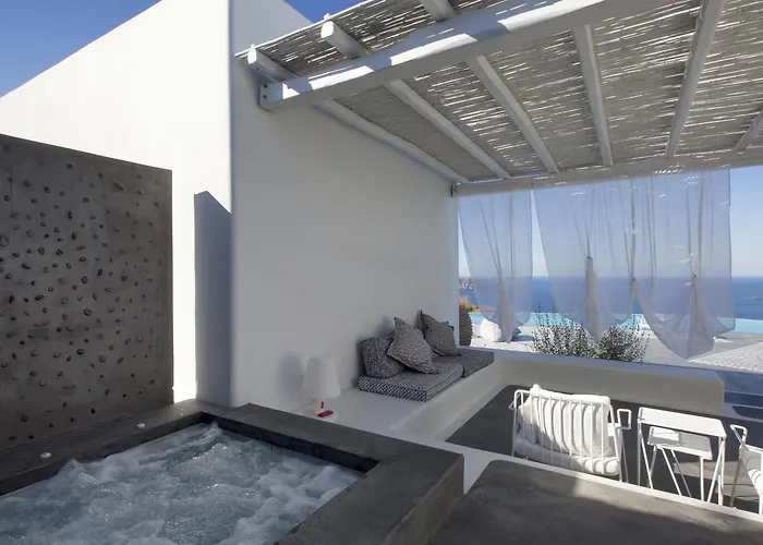 Erosantorini Estate 4*