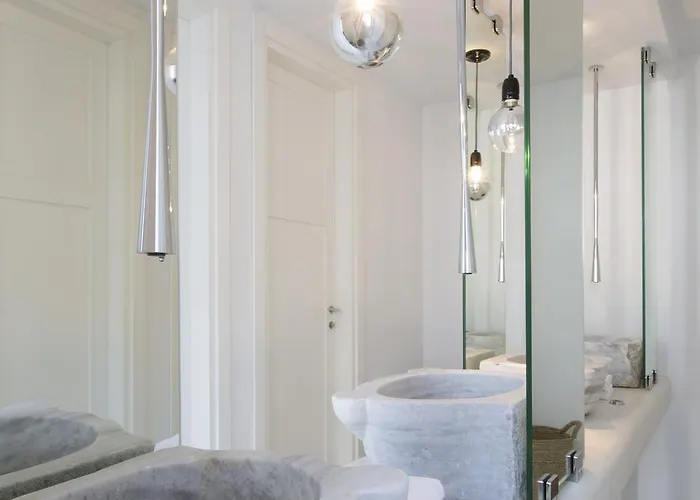 Rezort Erosantorini Estate