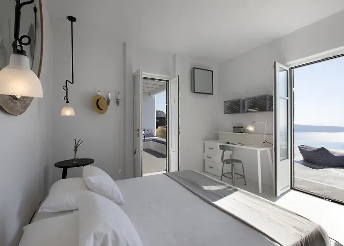 Erosantorini Estate 4* Fira (Santorini)